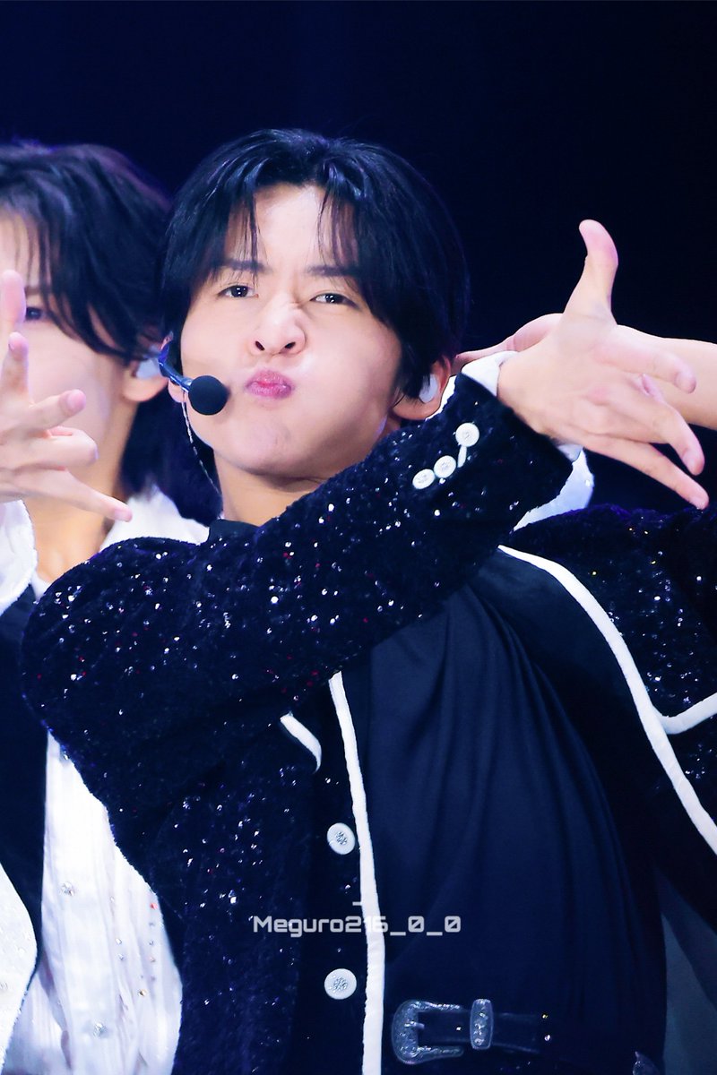 どいつもこいつも crazy, crazy man😎🖤 #目黒蓮