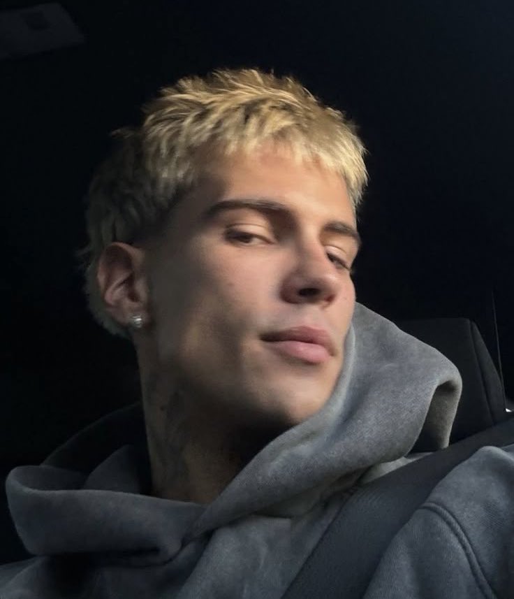 wlcmtotjungle's tweet image. face card.                        body card

#meneahlengends