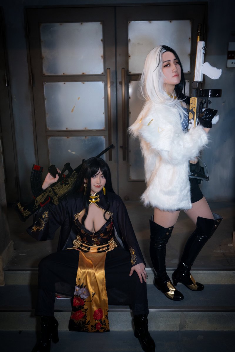 コスプレ💋勝利の女神:NIKKE
🐉モラン×ロザンナ︎🤍

アンダーワールドクイーン👑✨ マメさん強い女似合いすぎる🖤✨ シヴァさんまたまたありがとうございました🙏✨