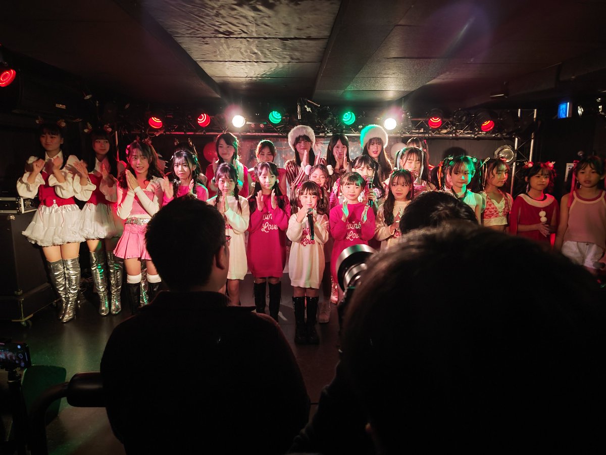 名古屋アイドルパレード
始まりました！
『ハッピークリスマス』から🎄