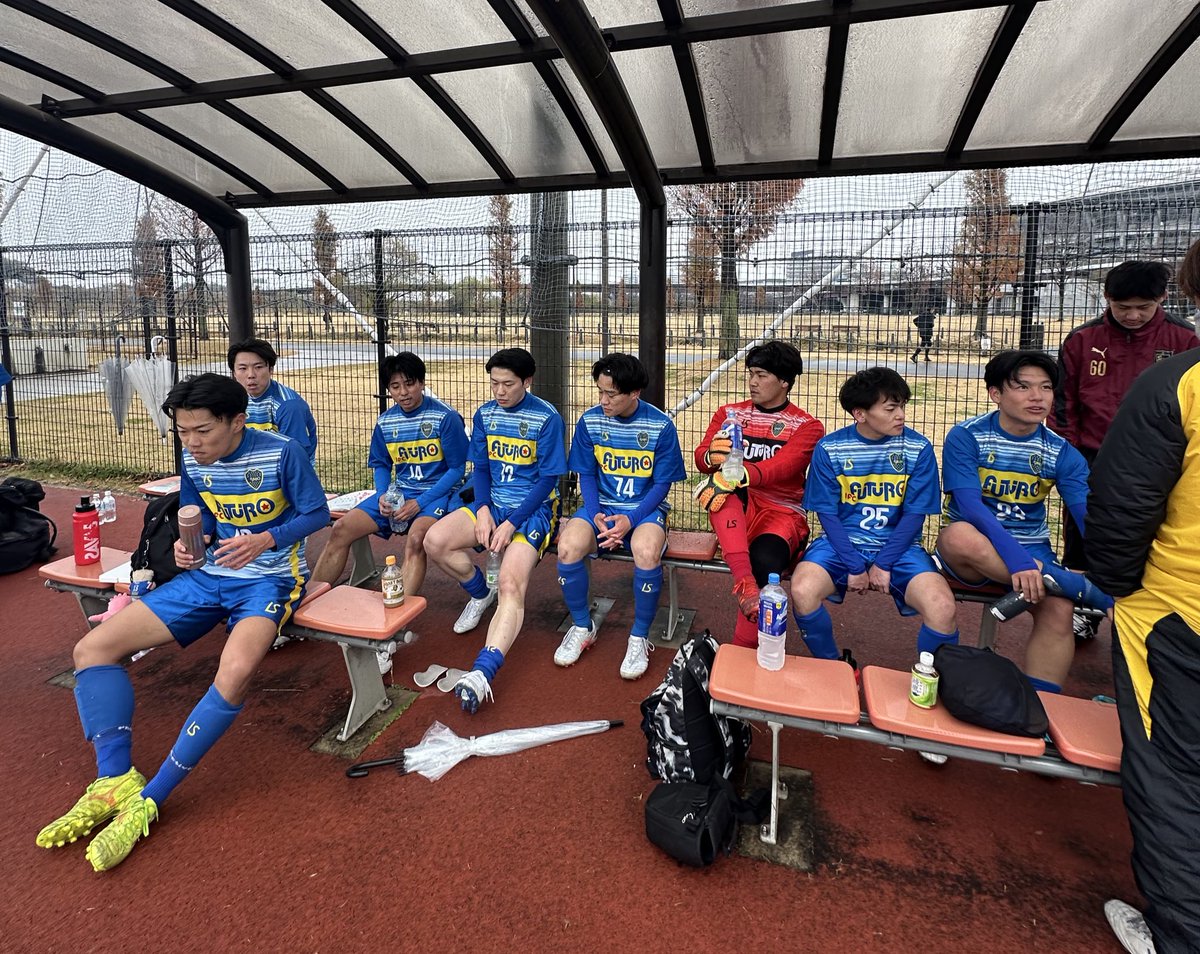 jfc_futuro's tweet photo. ⚽️試合終了⚽️
1-0
後半15分 久保田

準決勝進出決定しました✨️

#jfcfuturo 
#横浜市民大会 https://t.co/zO5UGkGje3