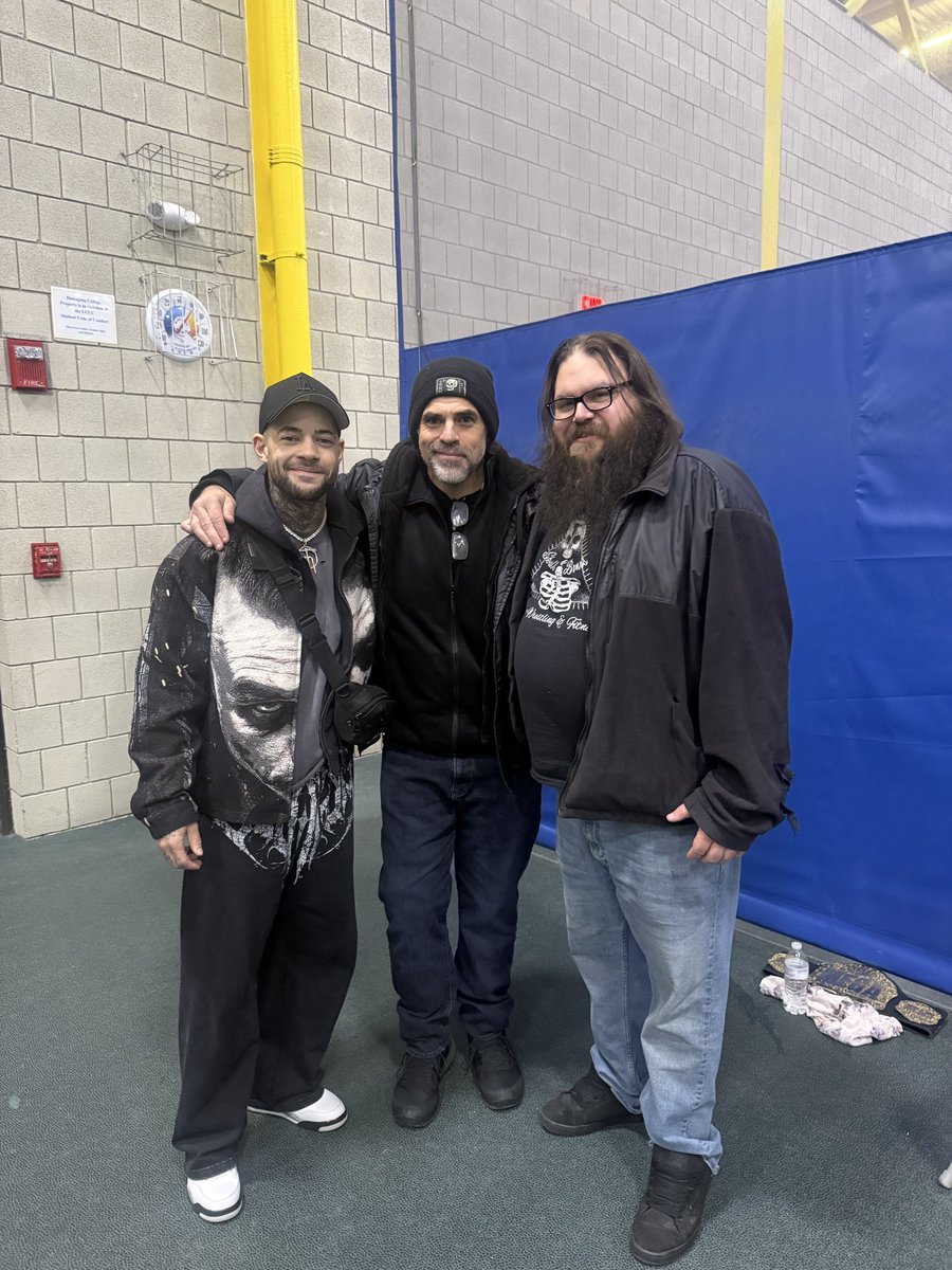 Bryan Castle tweet media