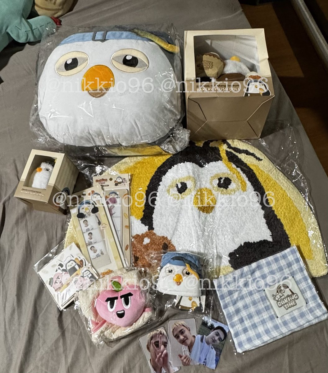 nikkio96's tweet photo. Today of all days, this arrives! Thank you as always, @SomeStore ! π₯°π₯°π₯°
Ang bochog ni Zzirang-e!! #SomethingfromSomeStore π«Άπ»π«Άπ» https://t.co/PQ7SAYWrav