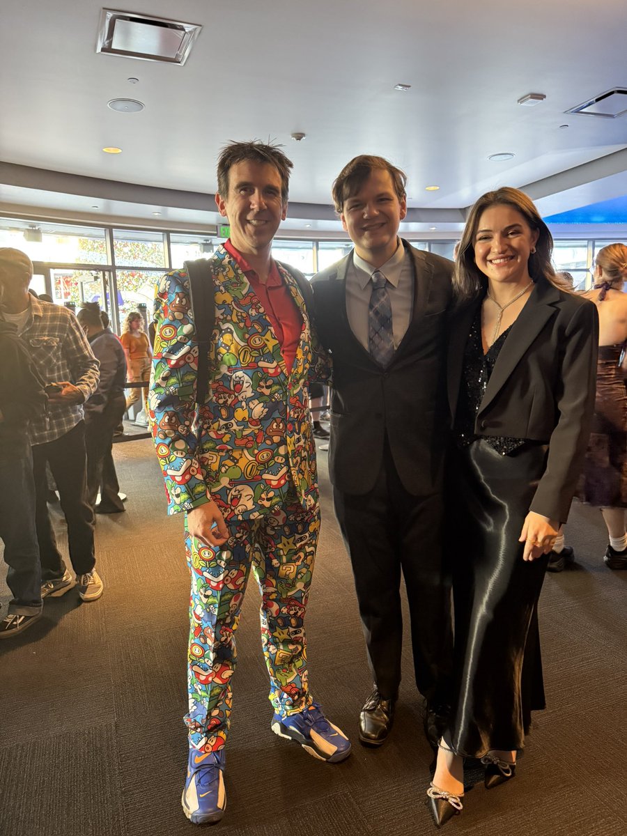 PaulGaleNetwork's tweet photo. The Game Awards serving as a place to reconnect with old friends like @JuliaWezio, Campbell Ingraham, and Amir Satvat…while forming new bonds with folks such as @The_BirdMaster and @Sephazon, is what it’s all about!

Excellent event! https://t.co/ckVilJ7s2H