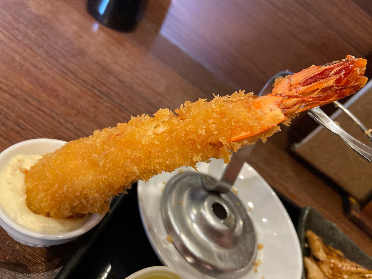 ランチ 槍みたいなエビフライ