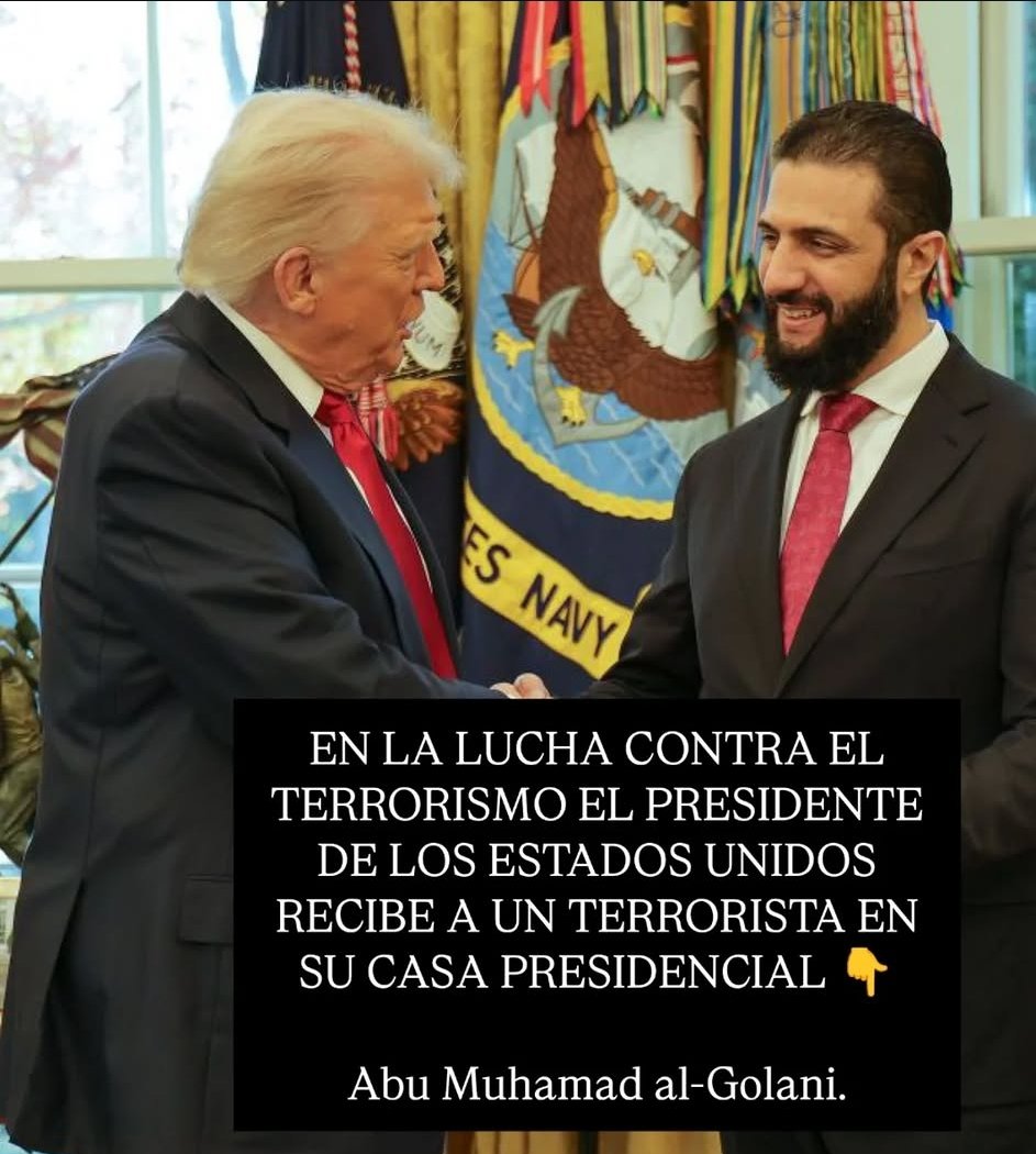 Zabayar's tweet photo. Cuando un idiota pedofilo del Ku Klux klan te ataca hay que responderle con su propia tarjeta.
Aquí tienes, tu Trump recibiendo al líder de Al-Qaeda en la Casa Blanca y luego el video donde Hillary Clinton admite que la creación de los muyahidines fue una brillante idea de EE.UU. https://t.co/tFJdKyb6WR