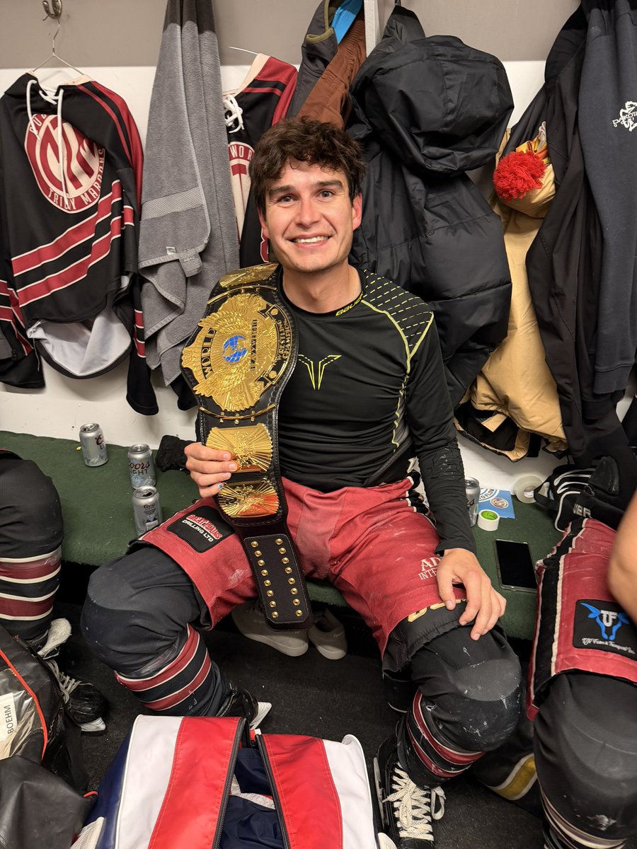 TrickyMaroons's tweet image. 🚨 MAROONS WIN! 🚨

Maroons sweep the season series against Birch Hills Blackhawks with a 6-3 win! 

Player of the game goes to Colby Daniels who cashed in a hat trick in his first game as a Maroon! 

Maroons travel to Waldheim tmrw. Puck drop 2:00pm!

@MondayNooner @SaskForum