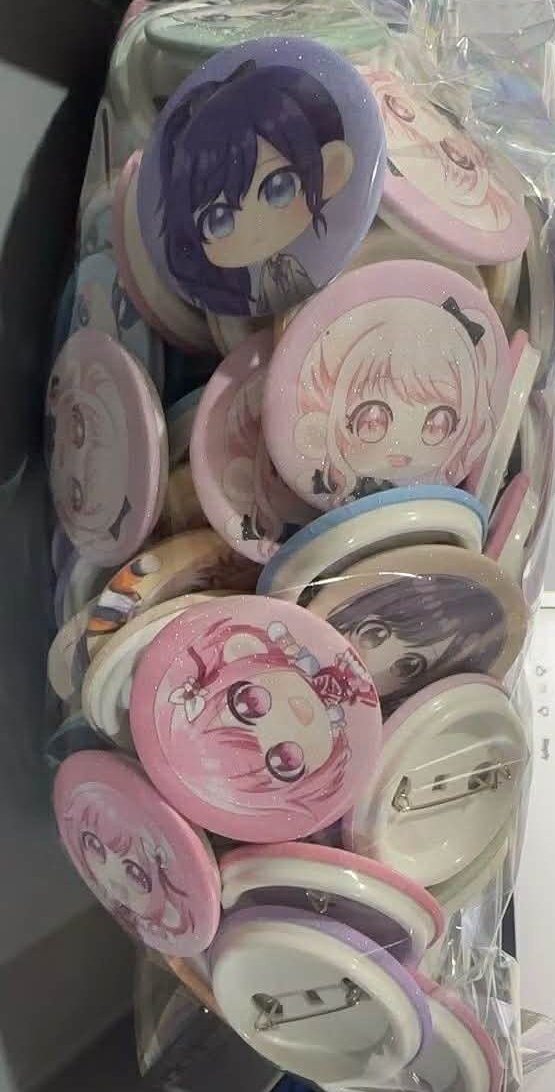 Ayachisu's tweet photo. My first ever fan merch aaaaaa I'm so happy https://t.co/3R4MM60ZGn