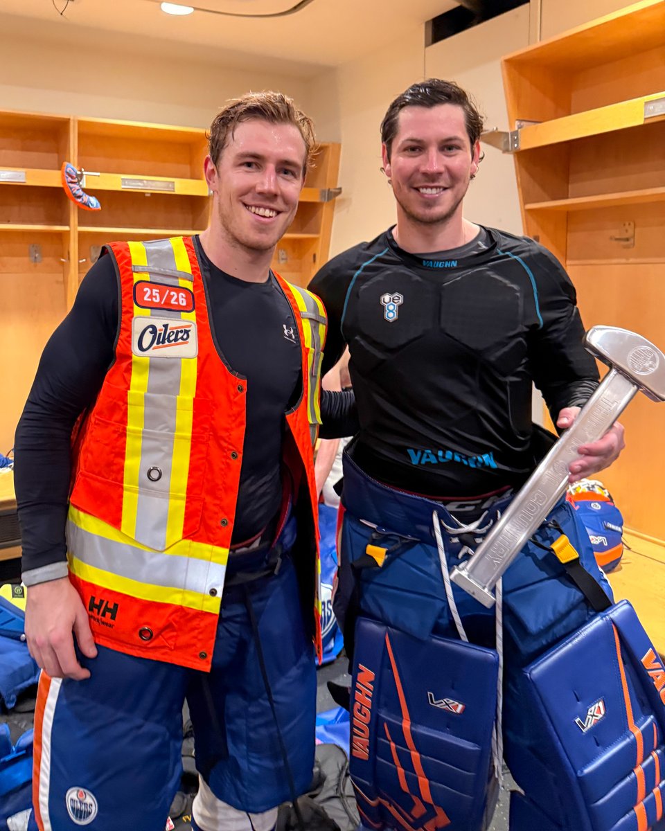 EdmontonOilers's tweet photo. Goodnight, Oil Country 🔧🦺 #LetsGoOilers https://t.co/xQHBmdKU6G