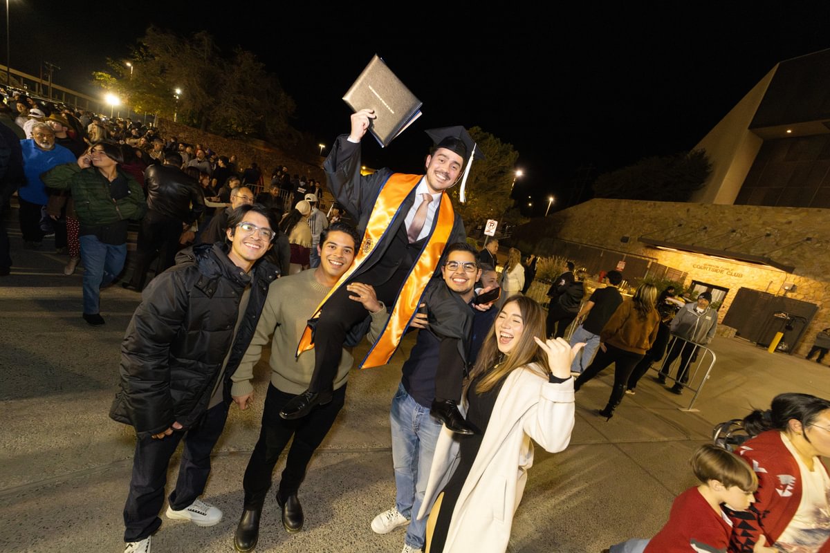 UTEP's tweet photo. #PicksUp to the over 800 summer and fall graduates who've earned their degrees with the College of Liberal Arts this semester! These students, who studied a wide range of specialties, will go on to make a huge impact on future generations. #UTEPGrad https://t.co/XiQF5mjYXS