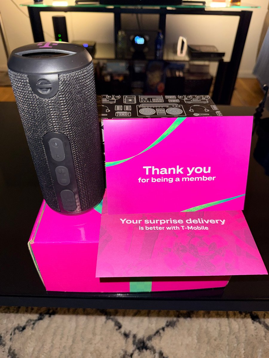 bradley_jerz's tweet photo. @TMobile for the win! Thanks for this surprise package with this wireless Bluetooth speaker and that nifty little QR code on the inside to knock a few $$$ off my next bill…‘Preciate you! 🙌🏻 https://t.co/JccerKzfMq