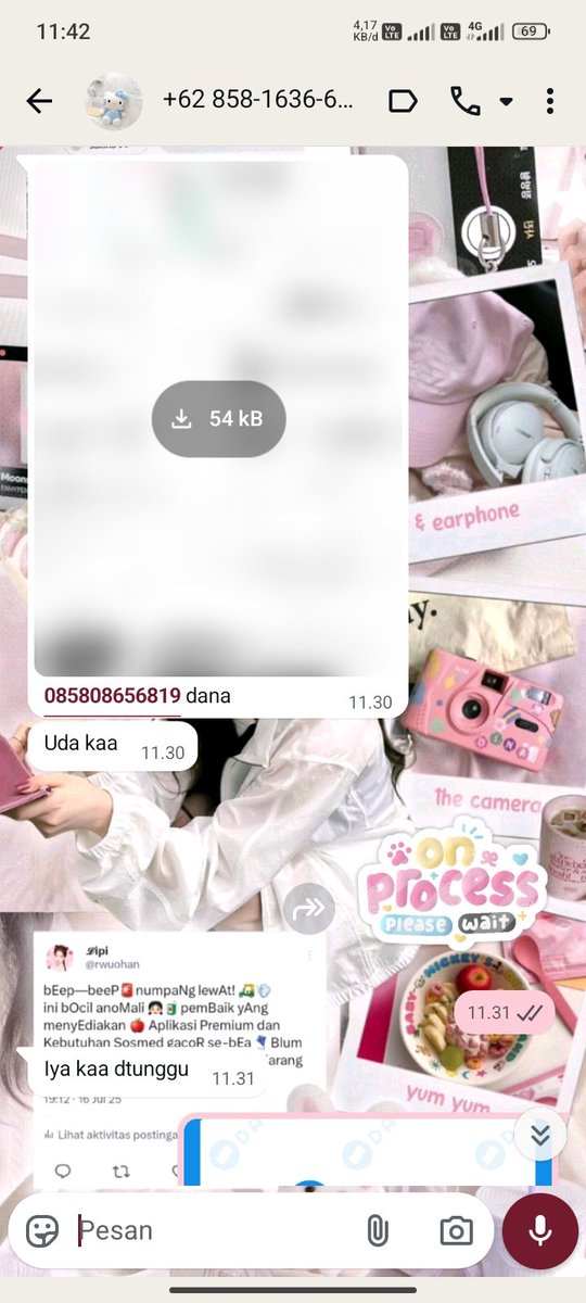 odaoding's tweet image. Emang kesalahanku jir, foto gak ku unduh. Di pikiran "nanti cek shopee dulu" tp modal gak ku cek, modal notif doang. Trus dia nanya mau lagi, baru curiga dan beneran. Fakkk😭😭😭