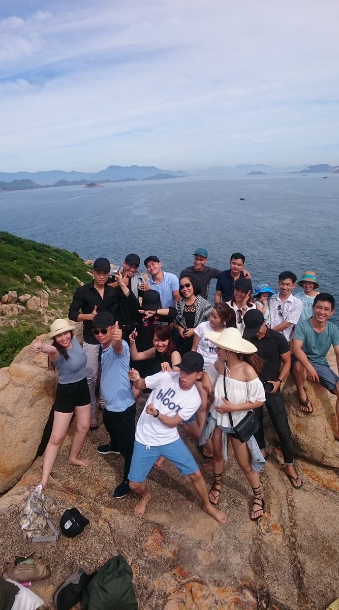 vannguyenbh's tweet image. Mời đoàn mình di chuyển qua những bãi tắm ở Bình Hưng nhe hi hi hi