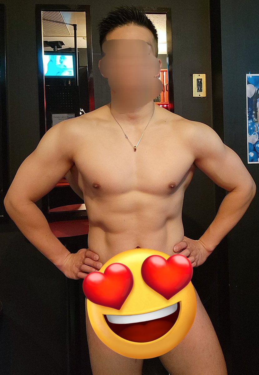 昨日のニックの生誕祭にお越し頂いた皆さま、ありがとうございました！
ニック、昨日も可愛かったです🥹

ニックのためにとノンアルシャンパンもたくさんいただきました🥰
これからもニックをよろしくお願いしますす‼︎
<a href="/clubblacknude/">新宿二丁目CLUB BLACK NUDE (B1)</a> <a href="/Nick_blacknude/">Nick</a>  <a href="/tsuyopon_BN/">剛(つよし)</a> <a href="/HIDE_blacknude/">HIDE</a> <a href="/BN_daichi_2/">BLACK NUDE ケビン・大地</a>