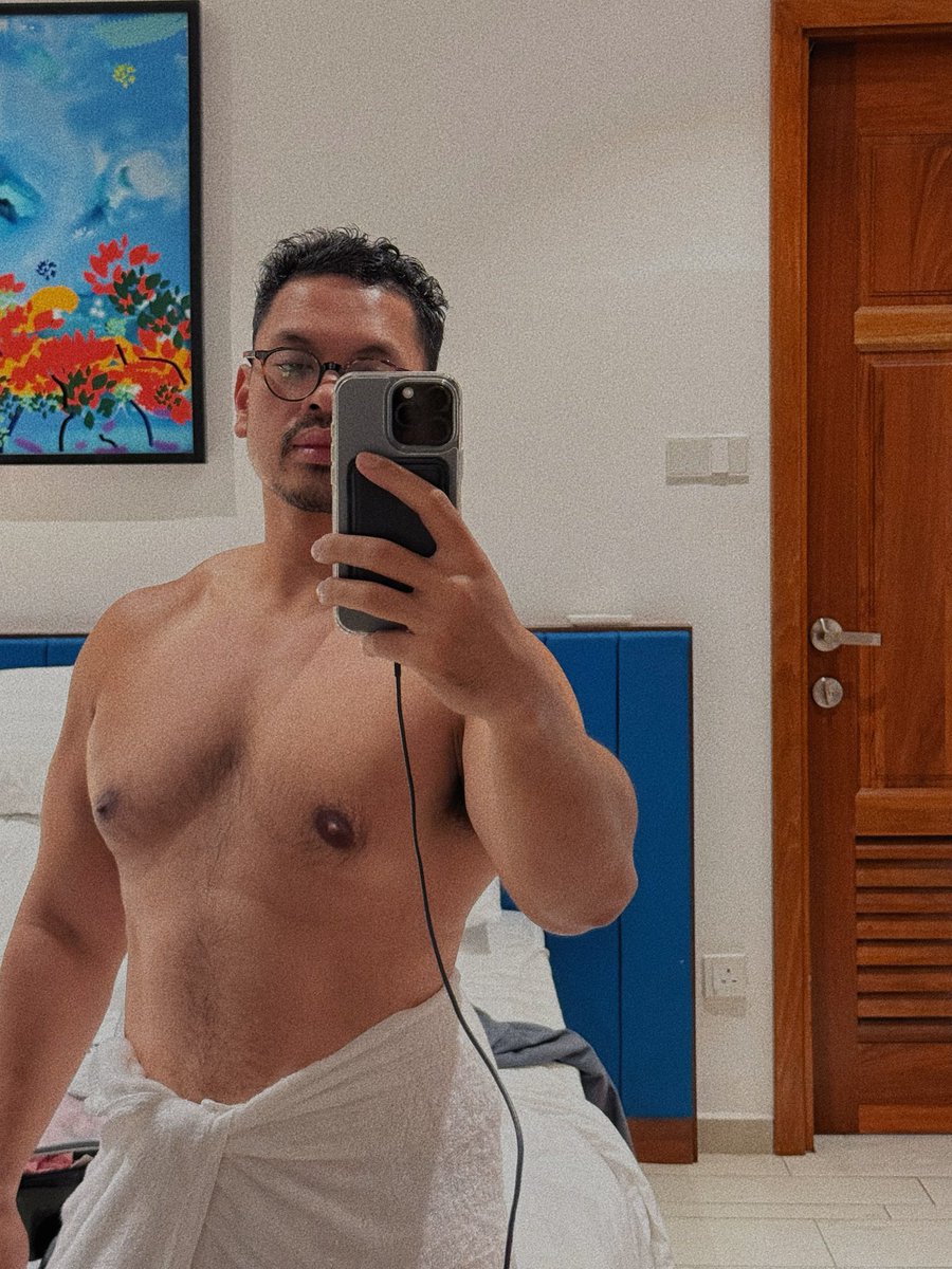 fitzool's tweet image. Sunday lazy days.