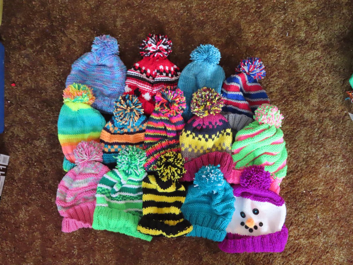 hapandcarol's tweet photo. #HAPPINESS is knitting toques to keep heads warm on cold winter days and giving them away to those who need them. #toques #donations #coldweather #winter https://t.co/Ga8KNTmXx6