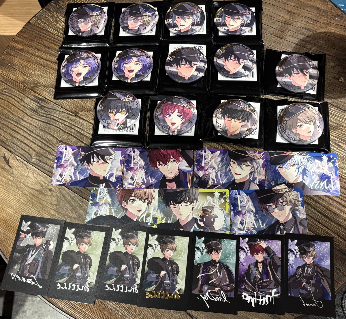 Ooxu__luv's tweet photo. 【まほやく/交換】
魔法使いの約束 6周年 缶バッジ 特典 フォトカ

譲）画像のもの

求）カイン、ルチル

本日、21日池袋にて手渡し可能
検索からでも気軽にお声掛けください。 https://t.co/6JZlAdNCfj