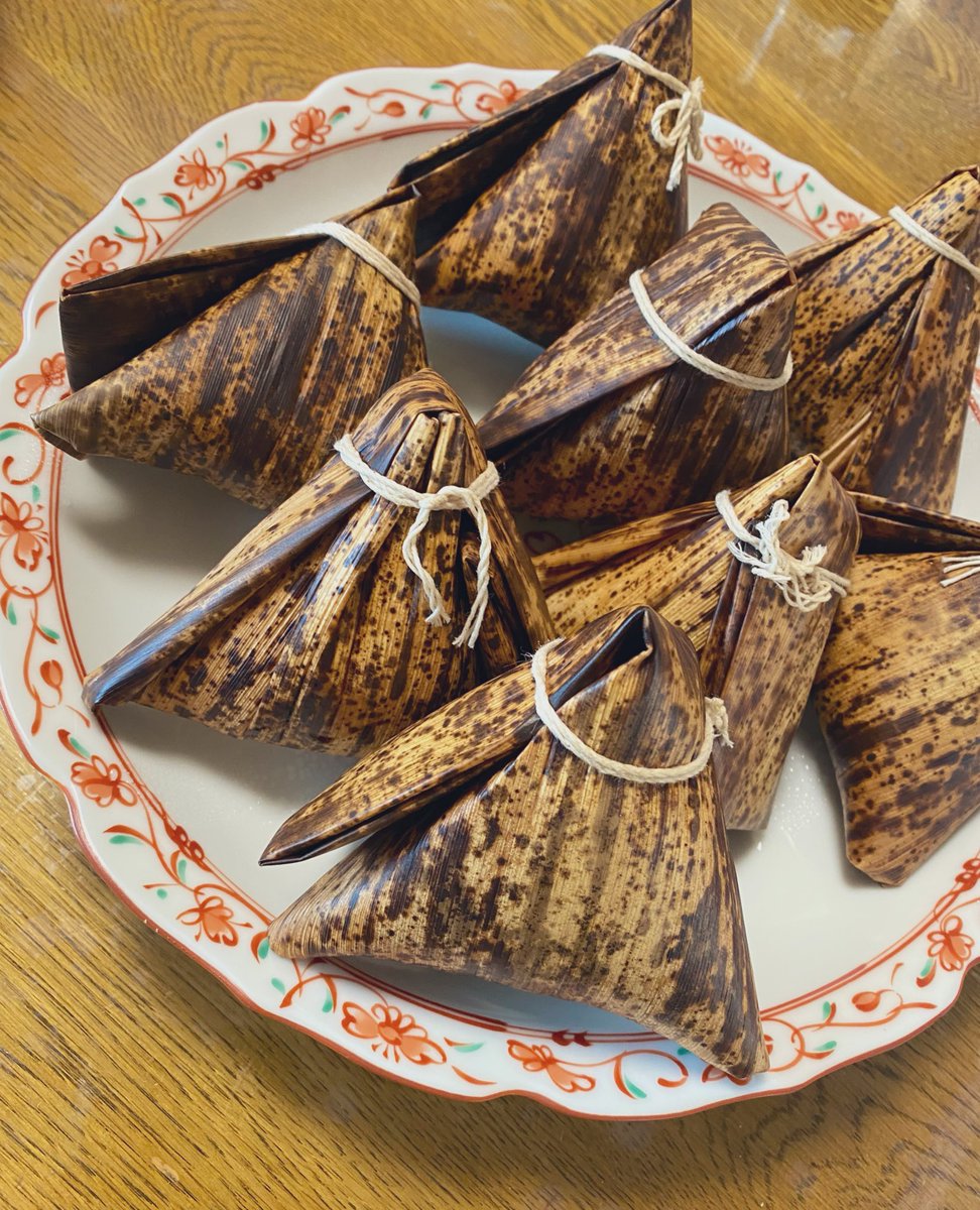 中華おこわ作り。ちまき巻くの上手くなった🙆‍♂️20個巻いた！