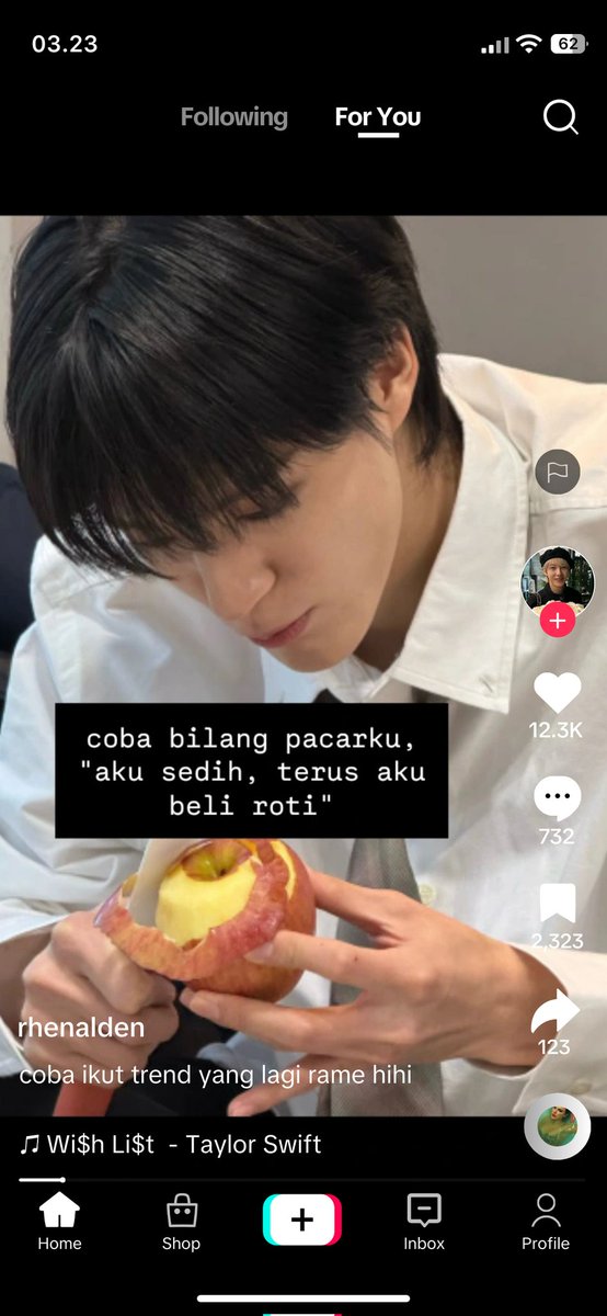 Lemonouren's tweet photo. 🍋 he's love language is act of food; berawal dari trend TT #JaceRhen

noren/jenren few tweets au, by lemonouren https://t.co/TZgbzhgQJF