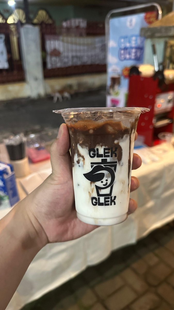 licekecil's tweet photo. GLEK GLEK  , MINUMAN sticky milk harga 6 rb dan CILOK KRIWUL MENTAI DAN TARTAR PERTAMA DI MALANG
⏰ 09.00-21.00 
📍Alamat kita di Bunga srigading dalam  No 63 ,lowokwaru, Malang #pasarmingguinfomalang  @infomalang https://t.co/xbP69zYlYx