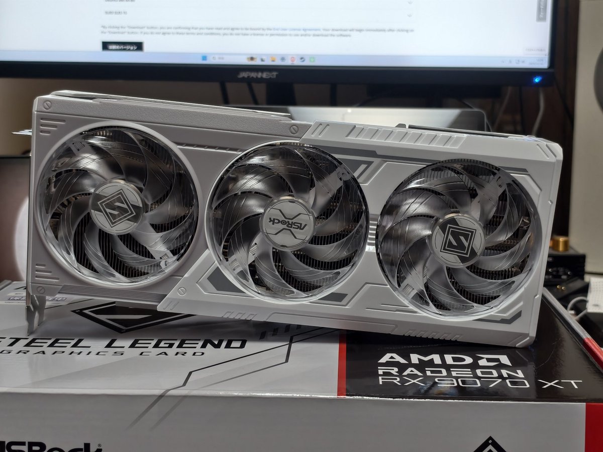 あぁ^〜 非常にかっこよくて、かっこいい 10万超えるのに何も付属品