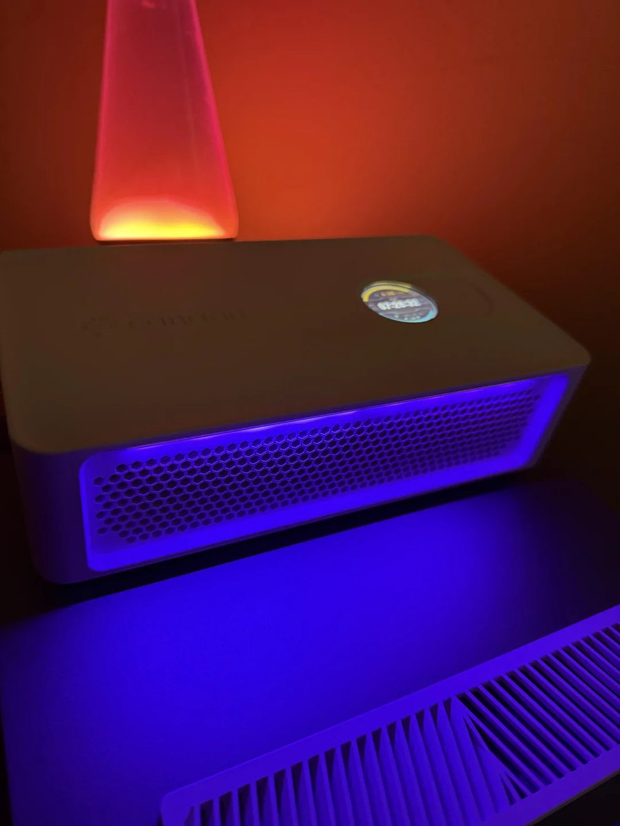 The Nano3S from <a href="/altair_tech/">Altair Technology® ⛏️</a> is keeping the office warm. What a vibe. 

PS: the coupon HashWatcher will save on your order if you’re getting one for yourself or someone else as a Christmas gift. 
altairtech.io/product/canaan…