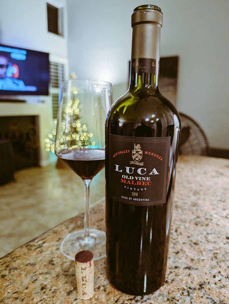 ChuckLugones's tweet photo. El que está pasando un momentazo es este... Claro, mainstream. Se consigue en totalwine. Pero que abre caminos que es! Respect. https://t.co/gE296rfTI7