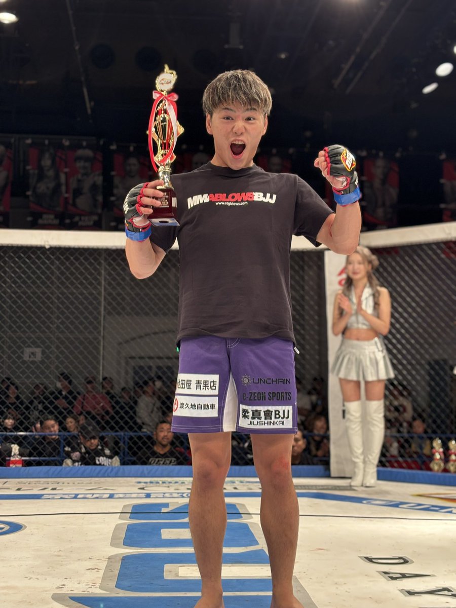 太陽、ダブルダウンから先に立ち上がり電光石火のチョーク葬⚡️

応援ありがとうございました❗️