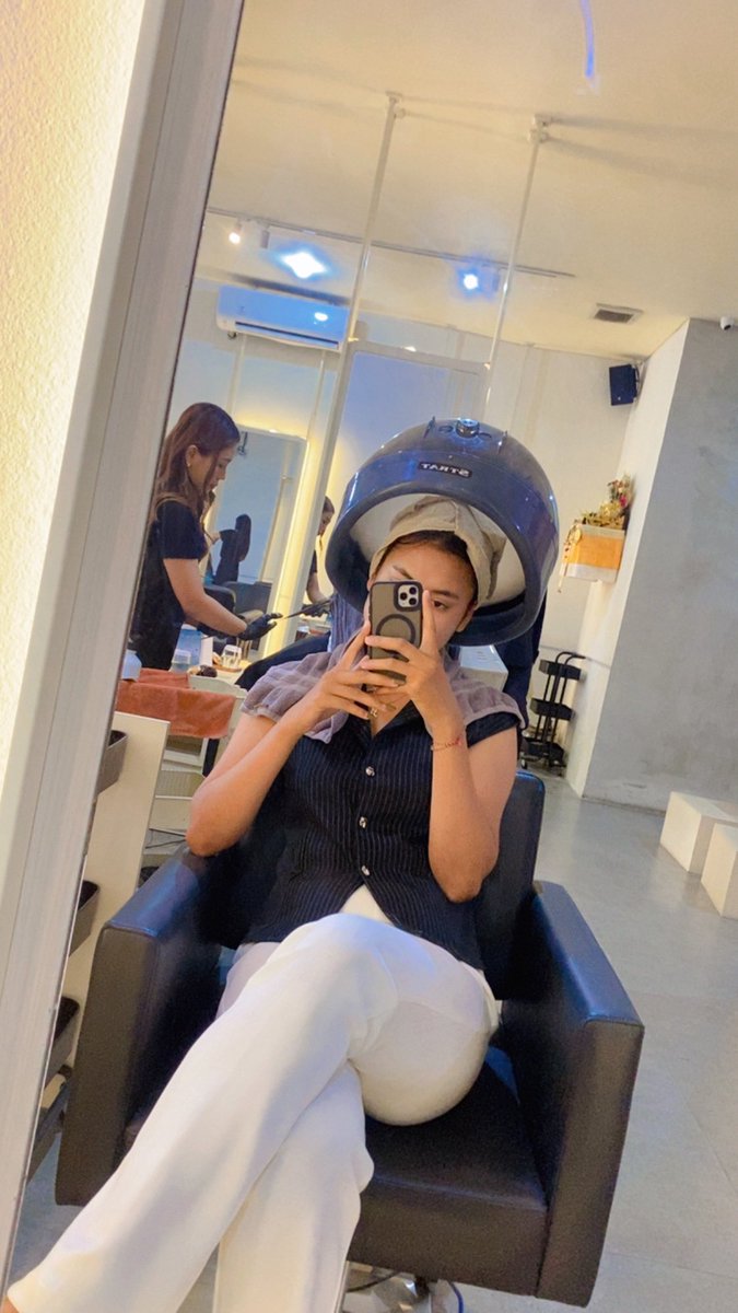 thisdby's tweet image. Me time dlu