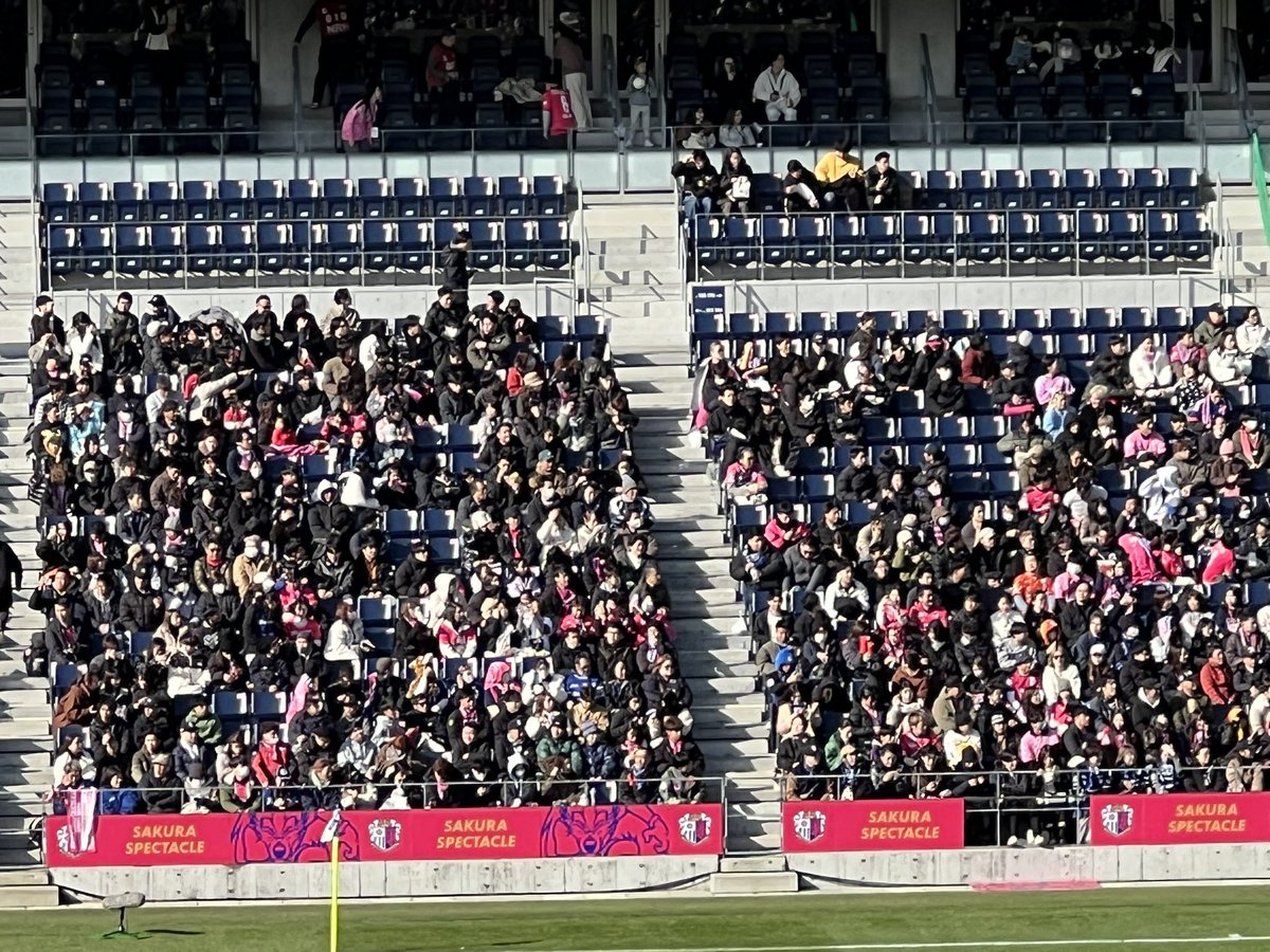 みんな7番掲げてると思ったら光の反射やった
#遠藤保仁
#宇佐美貴史
#柿谷曜一朗