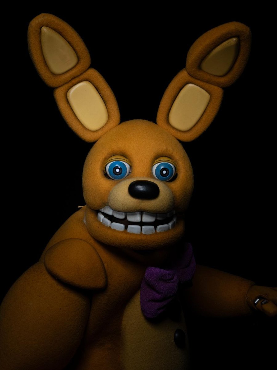 This right here Is why I will forever despise FNAF VHS Tapes. this is the perfect uncanny valley look that genuinely makes you uncomfortable and creeped out, and all because of FNAF VHS Tapes everyone thinks small realistic eyes is what FNAF should be 💀