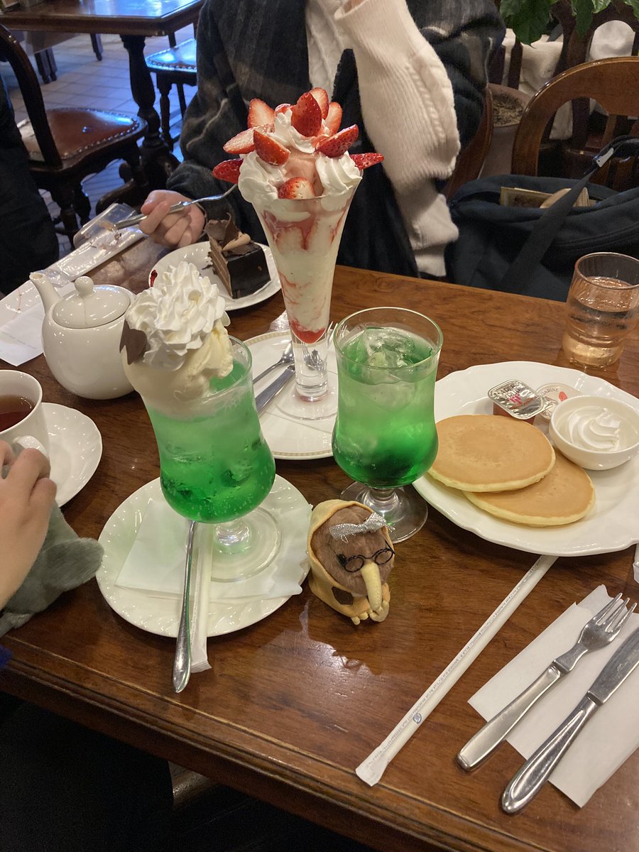 いちごパフェ（私のではない）っすよ〜