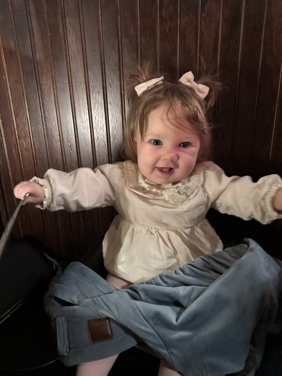 Chasingmytail's tweet image. Din din