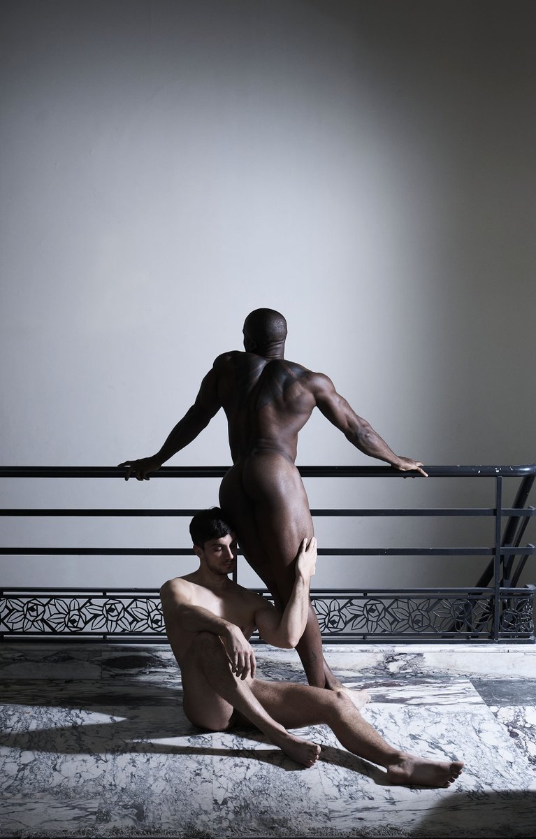 Male Chiaroscuro Photographer tweet media
