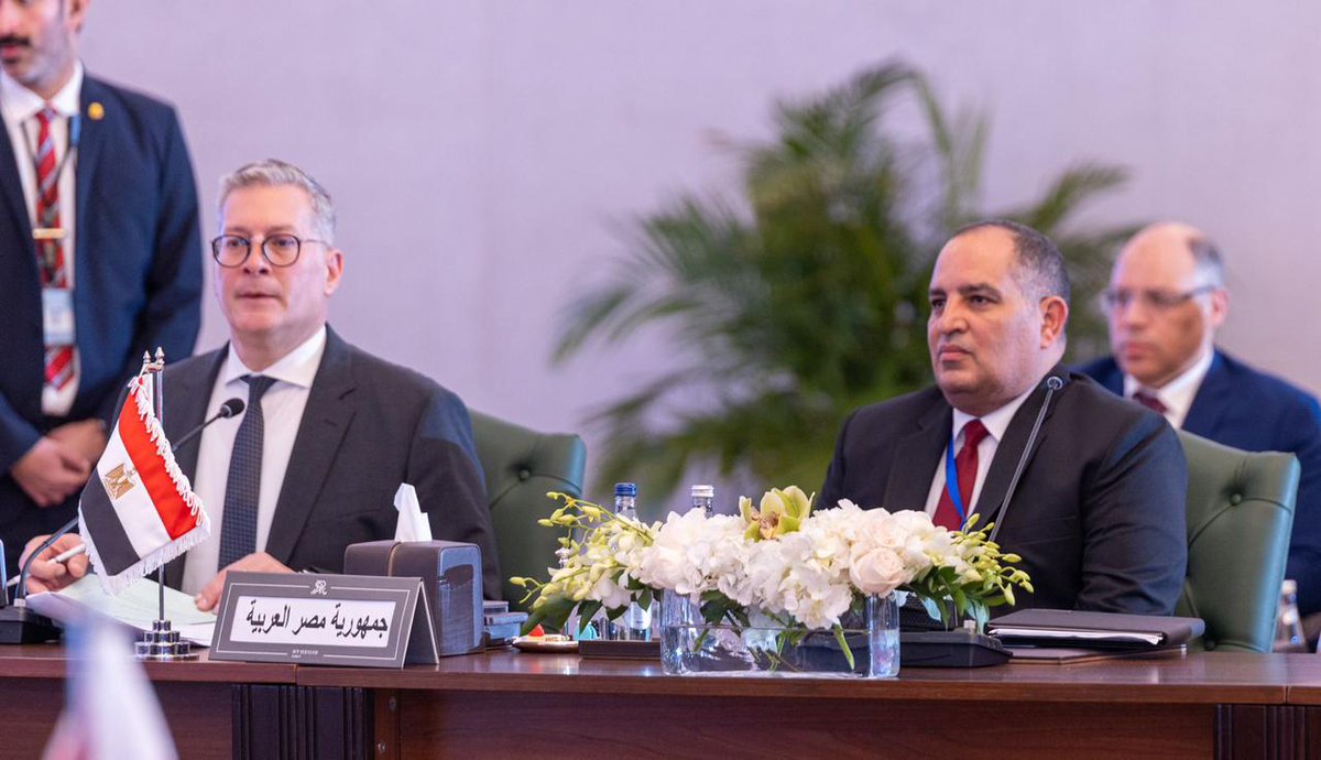 وزير البترول المصري:
إعداد خريطة عربية للربط الطاقي حتى عام 2030 لتحديد مشروعات الأولوية في خطوط الأنابيب ومحطات الاستقبال ونقل الخام والغاز الطبيعي المسال.
#مؤتمر_منظمه_أوابك