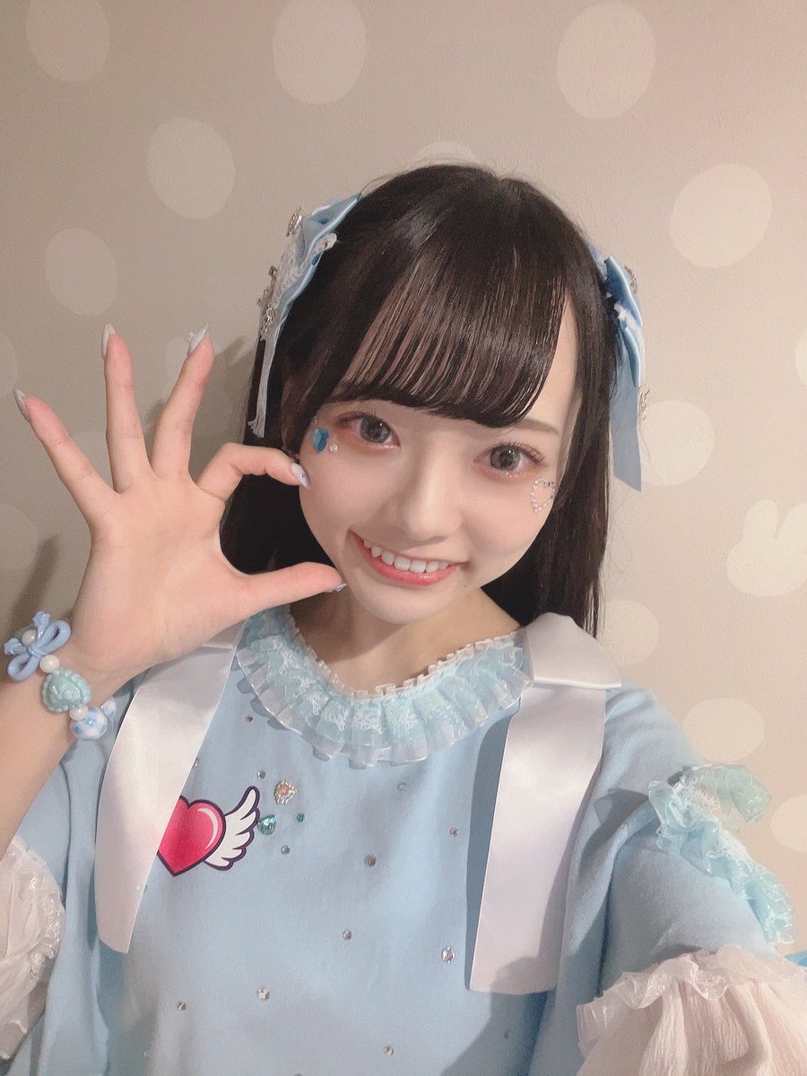 おつかれさま！！！🫶 執念で初チェキ手に入れた！！！