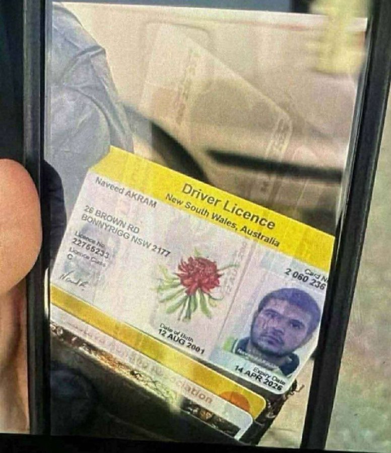 Breaking News 🚨🚨🚨
One of the attackers from the Bondi attack is Naveed Akram from Pakistan 🇵🇰
Deport all Pakistanis now !!
#bondibeach 
#bondiattack