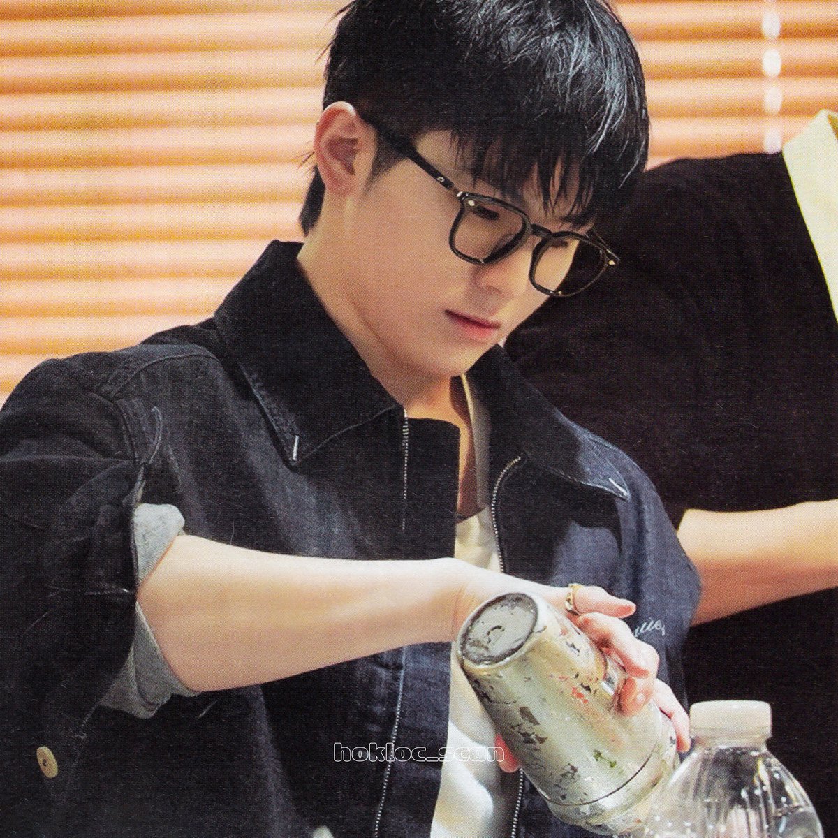hokloc's tweet photo. [SCAN] 나나민박 [16]
#우지 https://t.co/bNkQPQGxS2