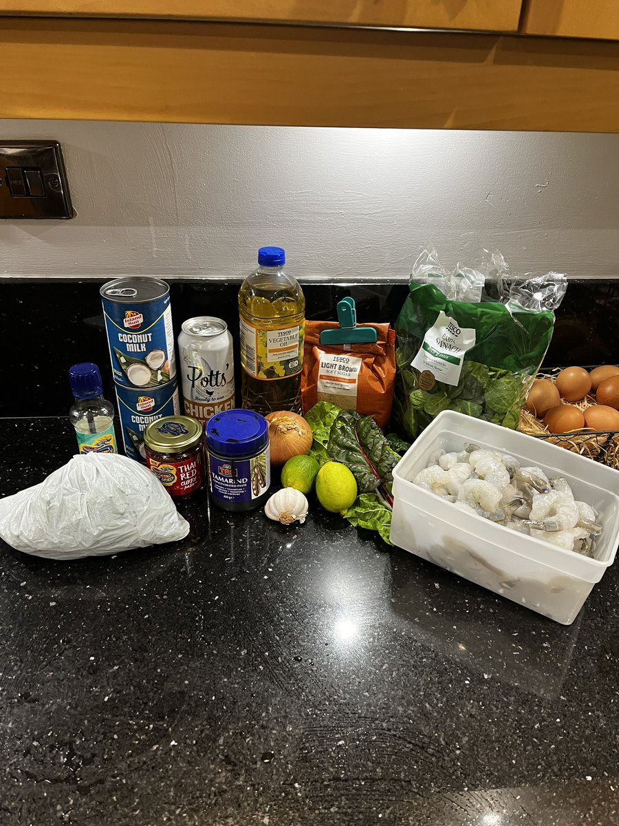 lee_wilkinson2's tweet image. 💥 On winter nights, you need something to warm you up while the wife is out. This recipe from @waitrose hits the spot. Little preparation but packed with flavour! Enjoy 🍤 🦐 
 
🌟💫 Recipe and ingredients 👉👉 waitrose.com/ecom/recipe/ma…… 

#WilkoCooks #LaksaCurry #OnePanMeal #FYP