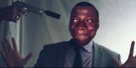 Hapo Kwa ending the year single mtanisamea 😊😂