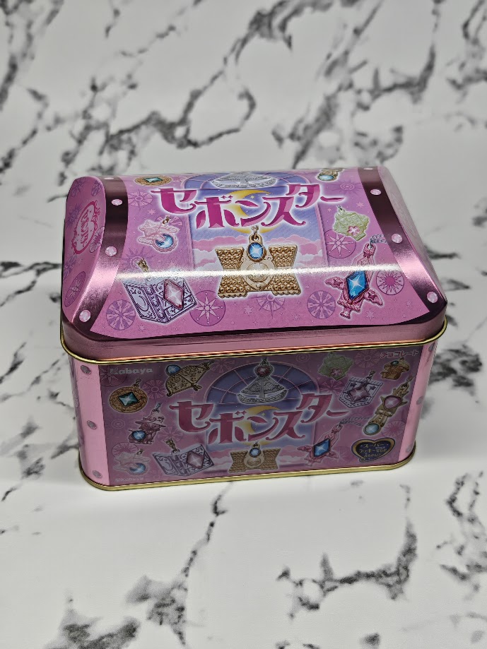 ゲーセンでゲットしたセボンスターの缶とその中身 開けてみて