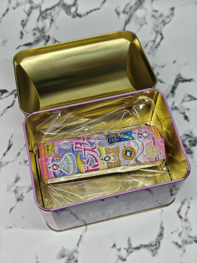 ゲーセンでゲットしたセボンスターの缶とその中身 開けてみて