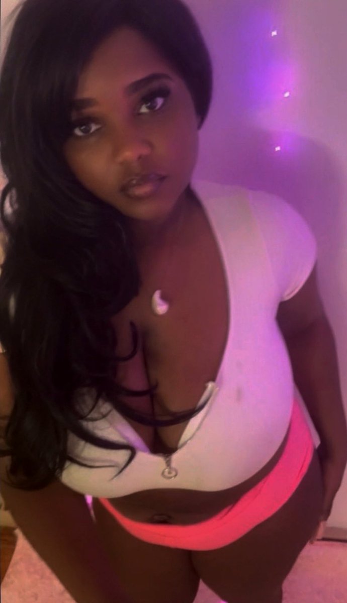 ReineHawa20's tweet image. 👑Reine Hawa👑

Autorité naturelle
Puissance royale 

#findom #moneymiss #moneyslave #domina #soumis #feetfetish #blackpower #bnwo #queen #reine