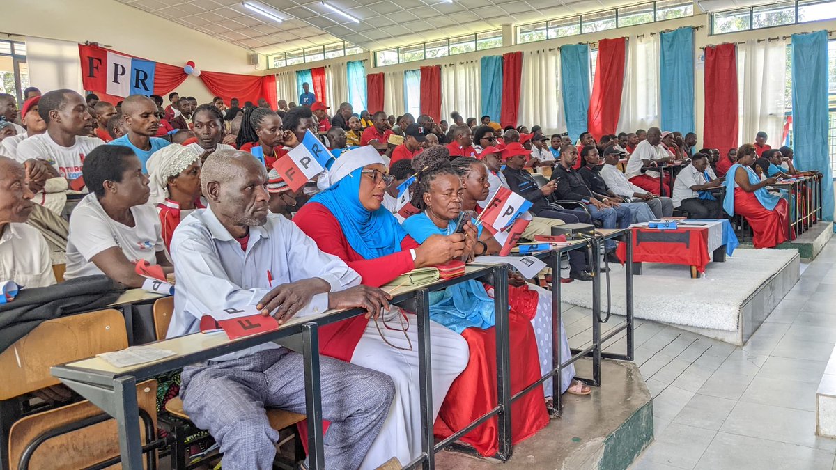 Abanyamuryango ba FPR Inkotanyi muri <a href="/Busogosector/">Busogo Sector/Musanze Ditrict</a> Imbere yumushyitsi Mukuru waturutse kurwego rw'akarere PMM BWANAKWERI Mussa,biyemeje kongera imbaraga mu gukemura ibibazo bibangamiye imibereho y'abaturage,Kandi barebeye  hamwe ibyagezweho mu 2024/25 n'ibyo bazitaho mu 2025/26.