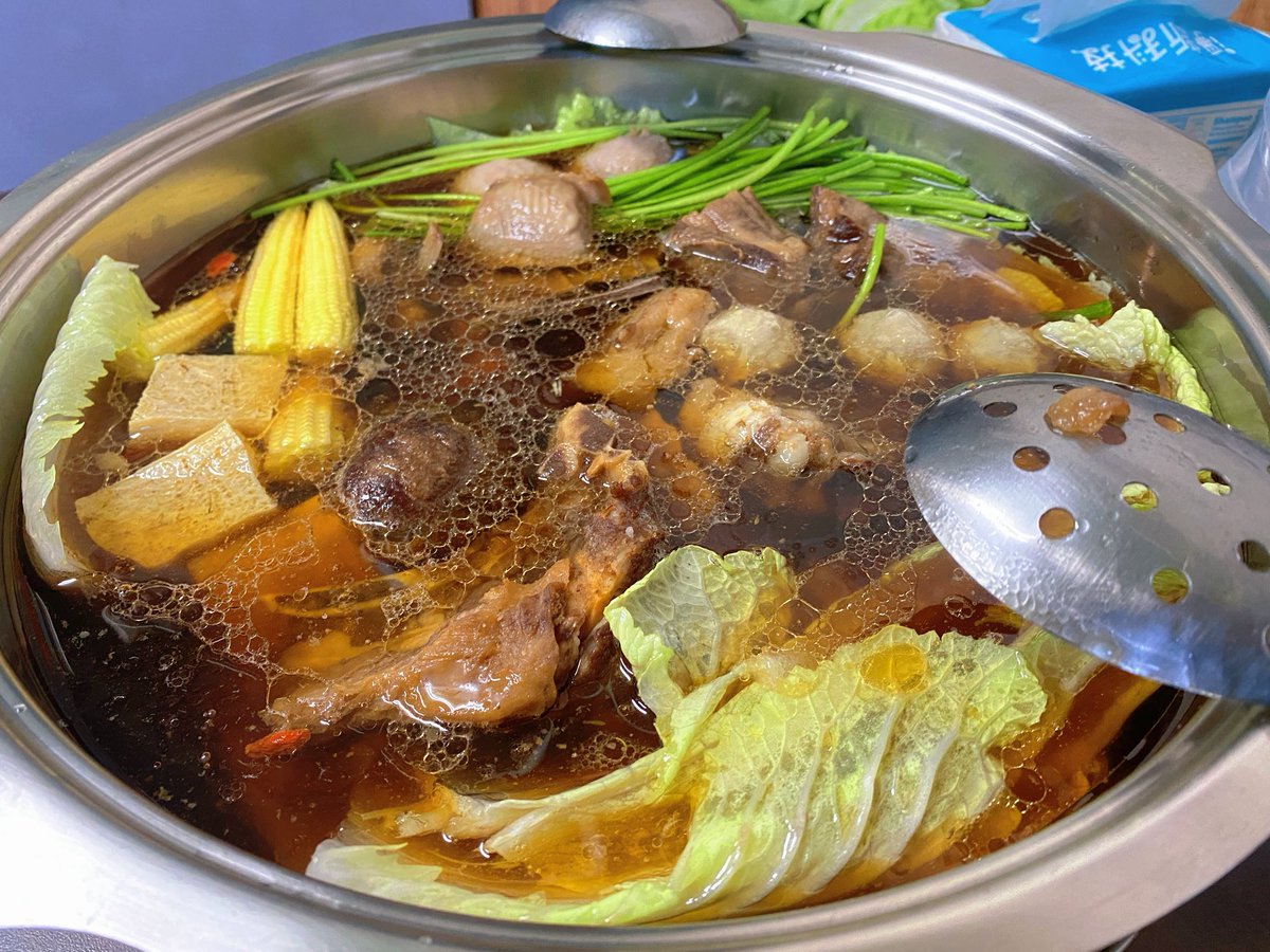 Deng_Weini's tweet photo. 冷氣團
就是要補

#羊肉爐 https://t.co/G0rkzcBAbW