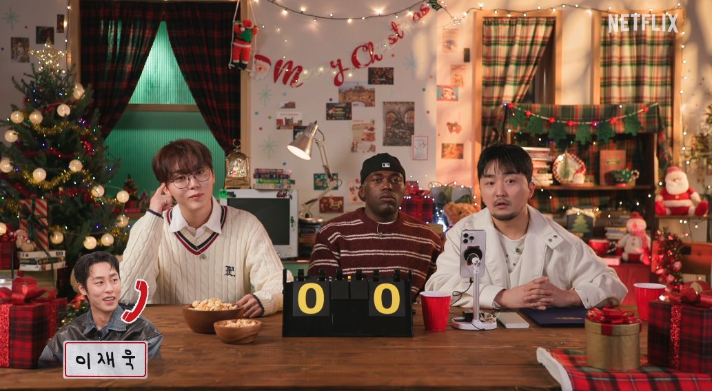 NetflixKR's tweet image. &amp;lt;라이브 하러 온 건 맞는데&amp;gt;, 지금 재욱이와 절찬 전화중📞
youtube.com/watch?v=ztb7TO…