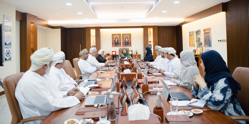 مجلس إدارة الهيئة العُمانية للاعتماد الأكاديمي يناقش إعادة هندسة نظام تدقيق البرامج التأسيسية وتحديث الخطة الاستراتيجية (2026 2030). #العُمانية 