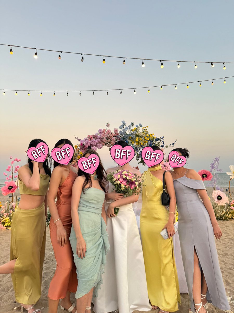 tellyoubuyit's tweet image. อันนี้จริงมาก ปีที่แล้วไปงานแต่งเพื่อนสนิทตั้งแต่อนุบาล
เพื่อนจัดงานง่ายๆ เช่าร้านกาแฟริมทะเล จัดเป็นปาร์ตี้เล็กๆ แขกมีแค่เพื่อนเจ้าบ่าวกับเจ้าสาว ฝั่งละประมาณ 20 คน ไม่มีงานพิธี เหมือนแค่นัดกันมาปาร์ตี้ฉลอง ไม่มีญาติผู้ใหญ่ (นางแค่ไปกินข้าวกัน 2 ครอบครัวแบบ private)