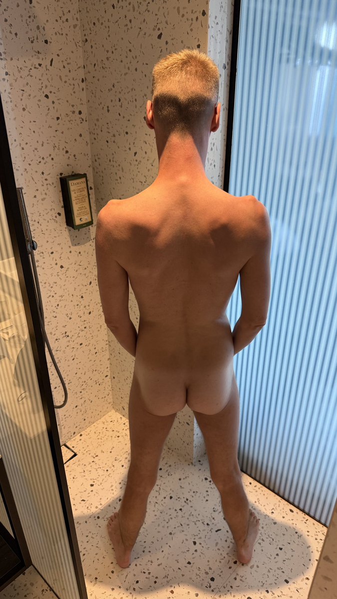 Throuple_B 🇧🇪(25K) Face on OF & F2f, tweet media