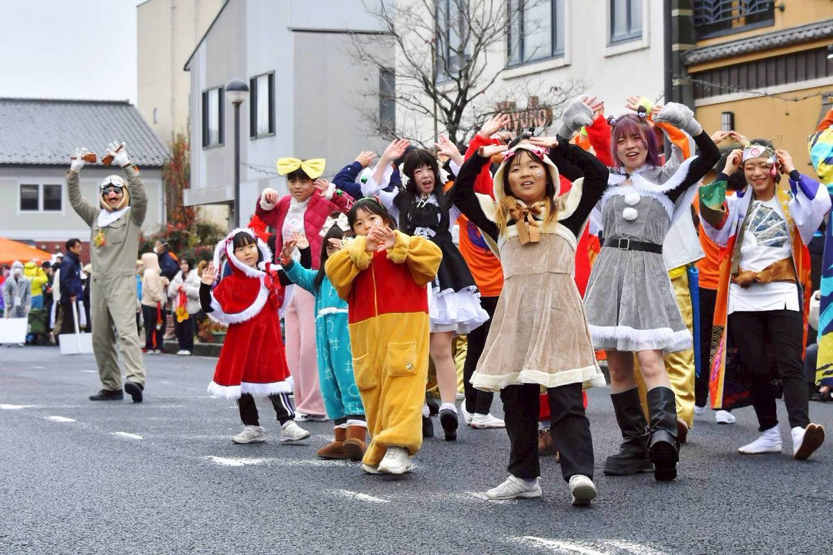 【バサラカーニバル】

本日は岐阜県瑞浪市で行われたバサカニに参加させていただきました！

ずっきらもキラキラしtie☆youを限定さんと一緒に踊ることができ、楽しい時間が過ごせて嬉しく思います‼️

今年の踊り納めも最高の思い出になりました！

 #きらぼし  #煌 ☆ #バサカニ   #瑞浪市
